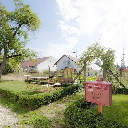 Historischer Pfarrhof Niederleierndorf شقة