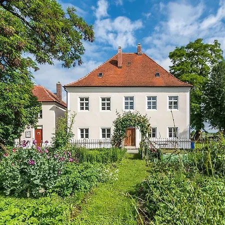 شقة Historischer Pfarrhof Niederleierndorf *